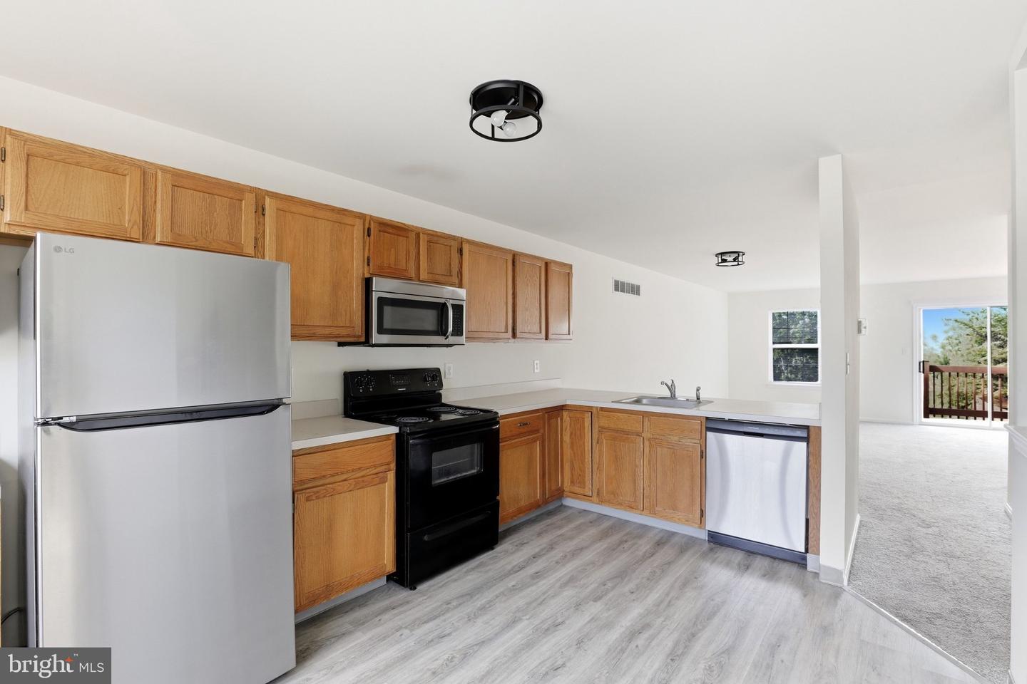 78 Franklin Dr — photo