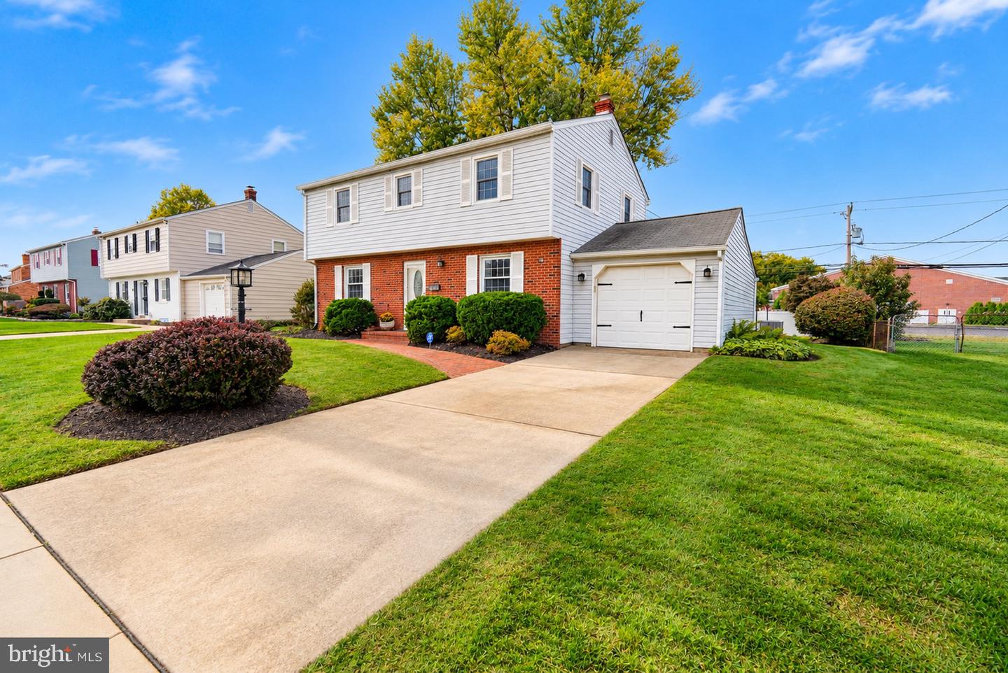 106 Colesbery Dr — photo