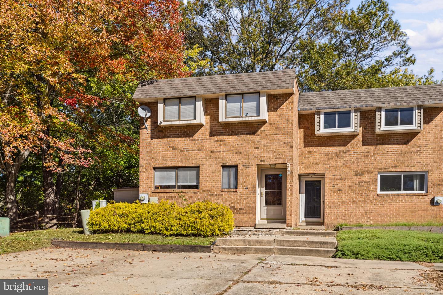 1101 Blair Ct — photo