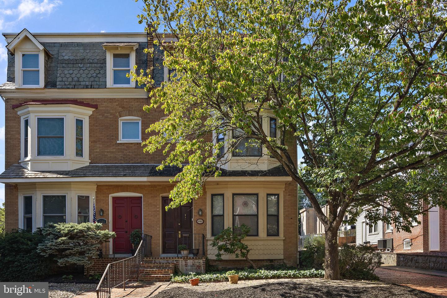 1302 W 9th St — photo