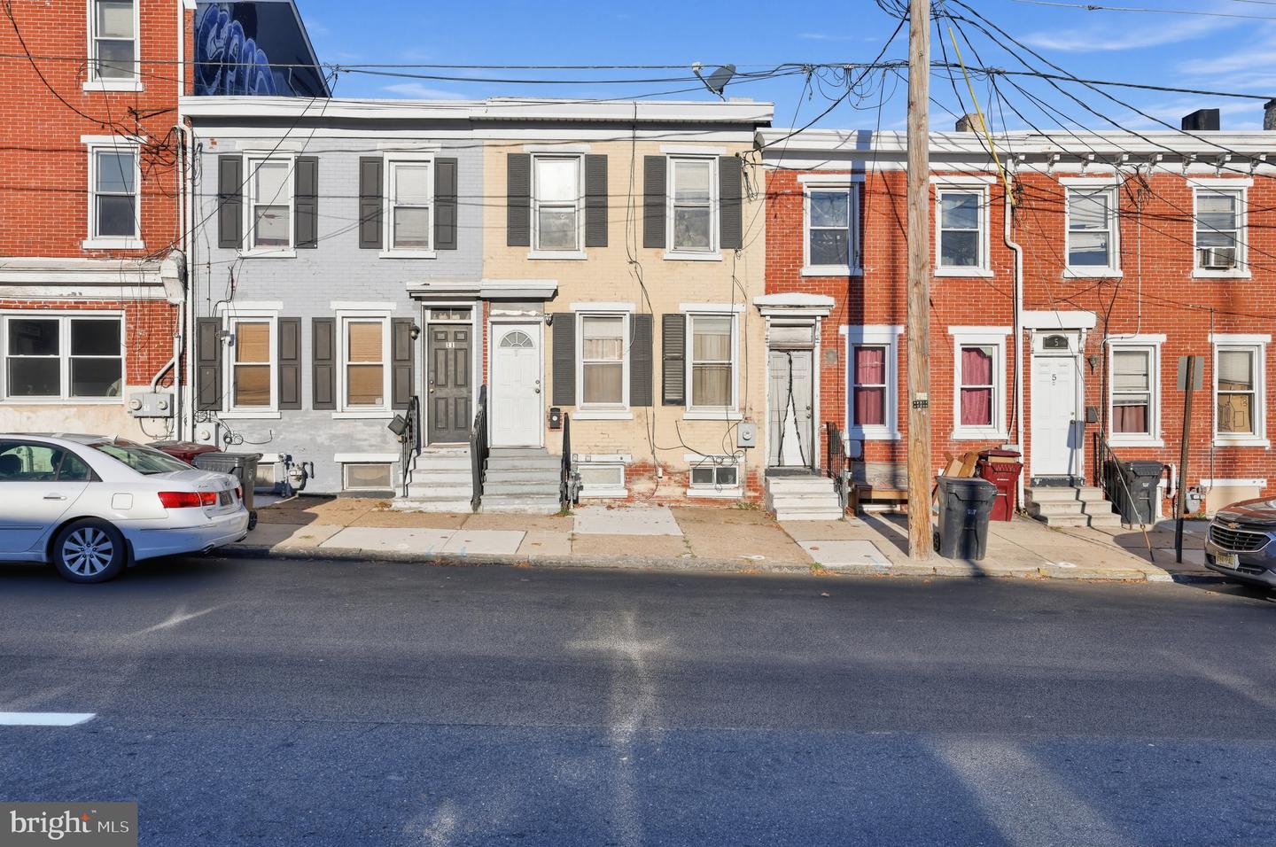 9 S Jackson St — photo