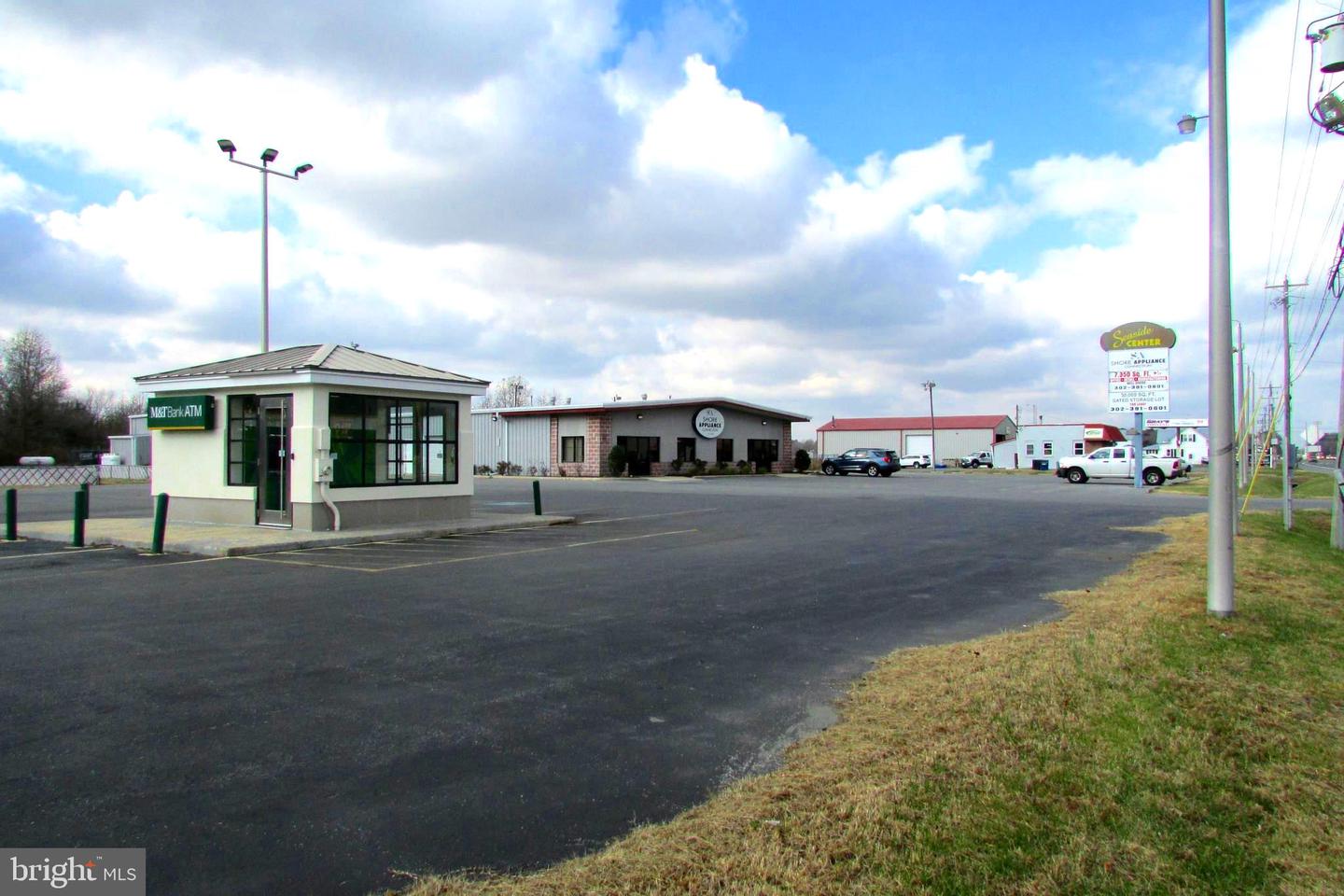34164 Dupont Blvd — photo