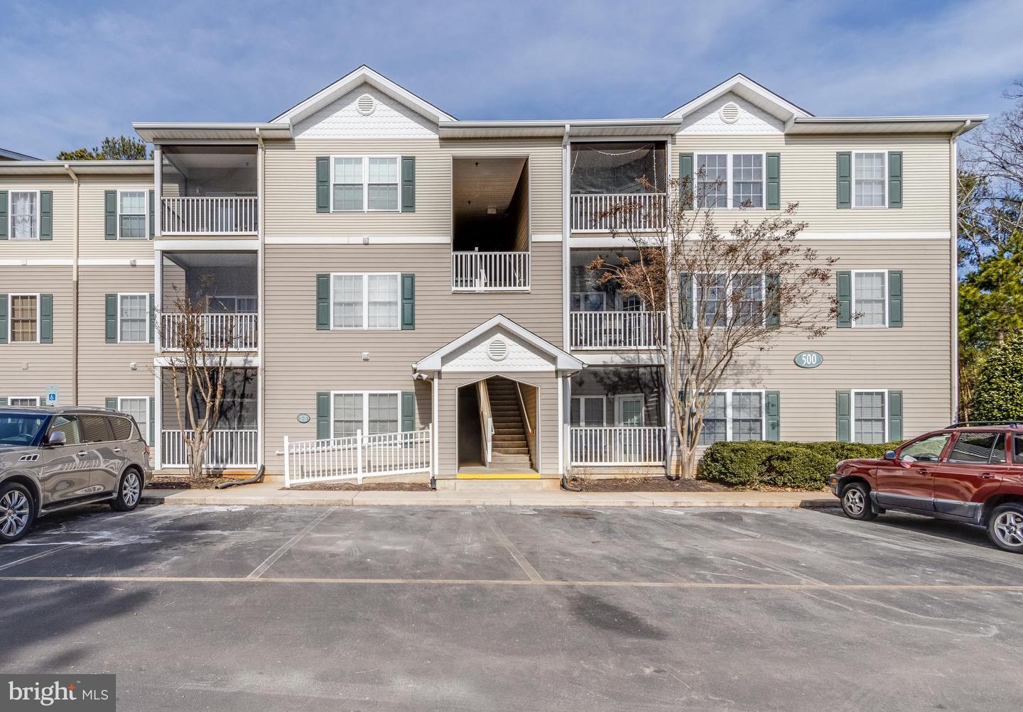 500 Cascade Ln #522 — photo