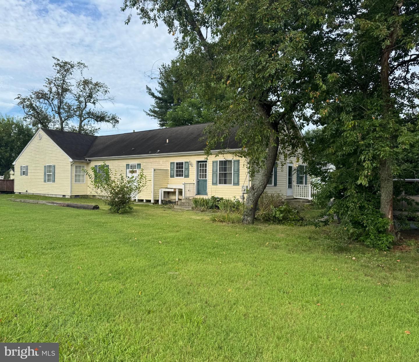 602 E Laurel Street Ext — photo