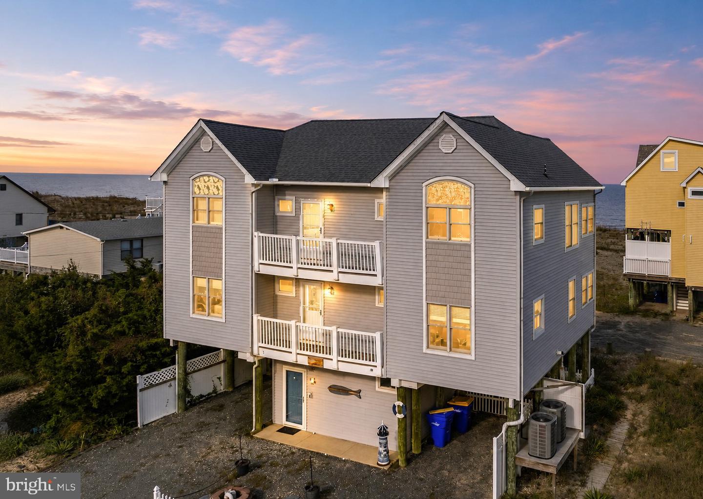 1102 S Bay Shore Dr — photo