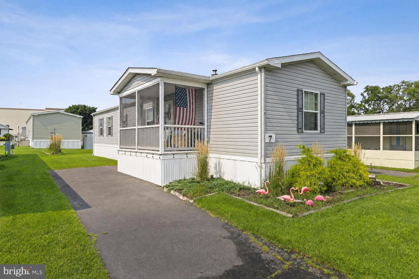 7 Spinning Wheel Ln — photo