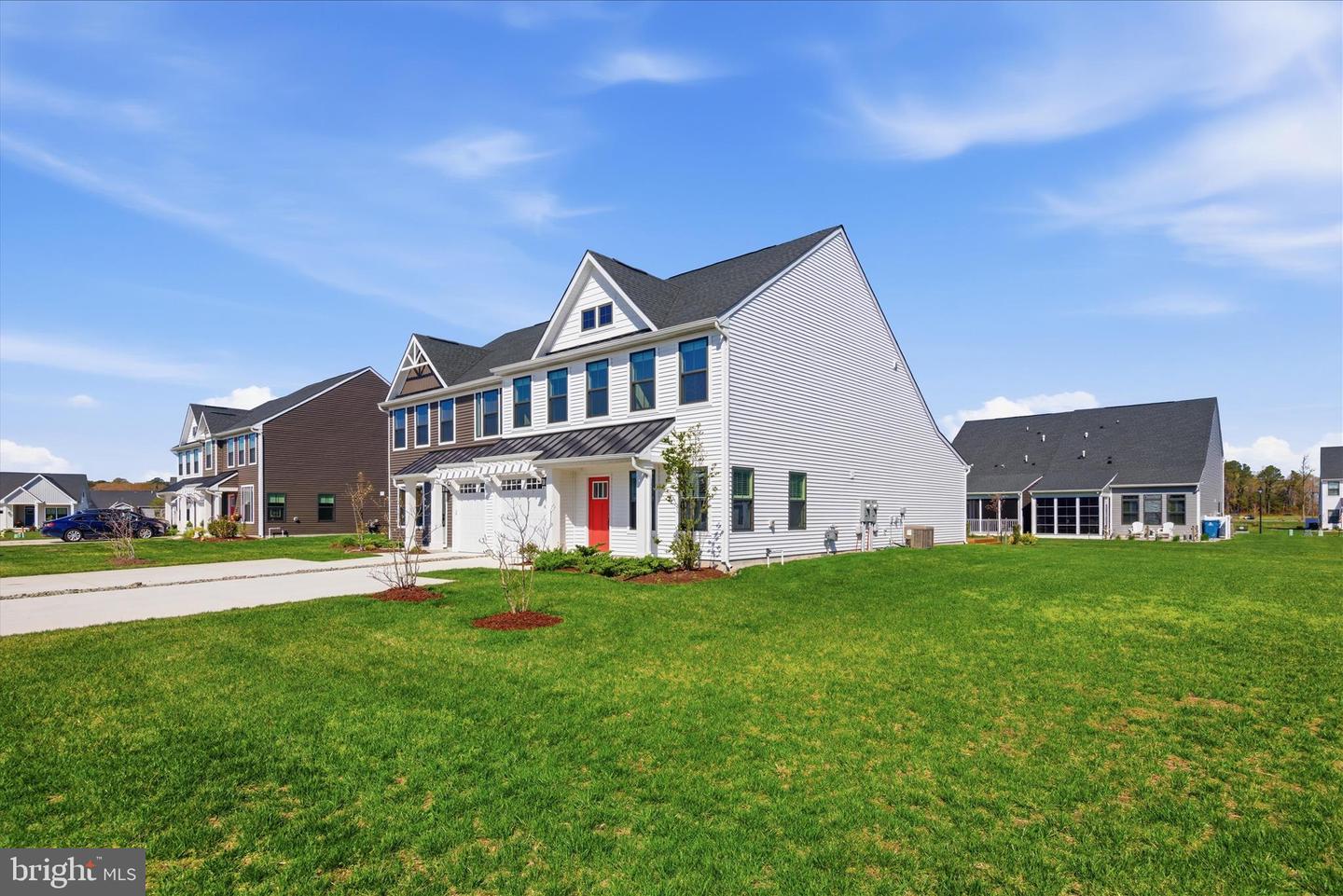 24015 Middleton Dr — photo