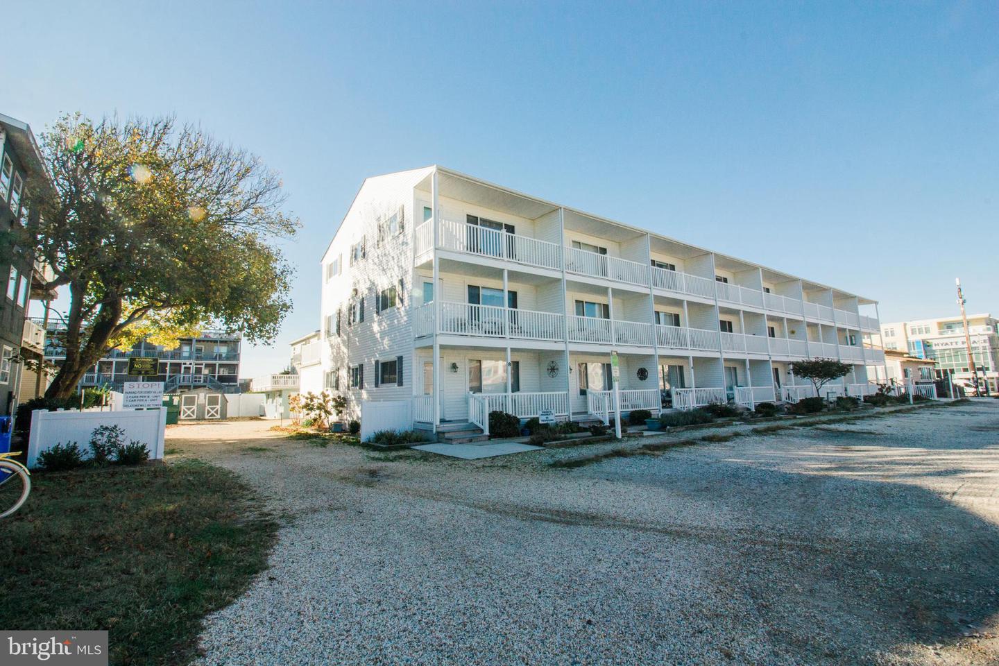 24 Dickinson Ave #8B — photo