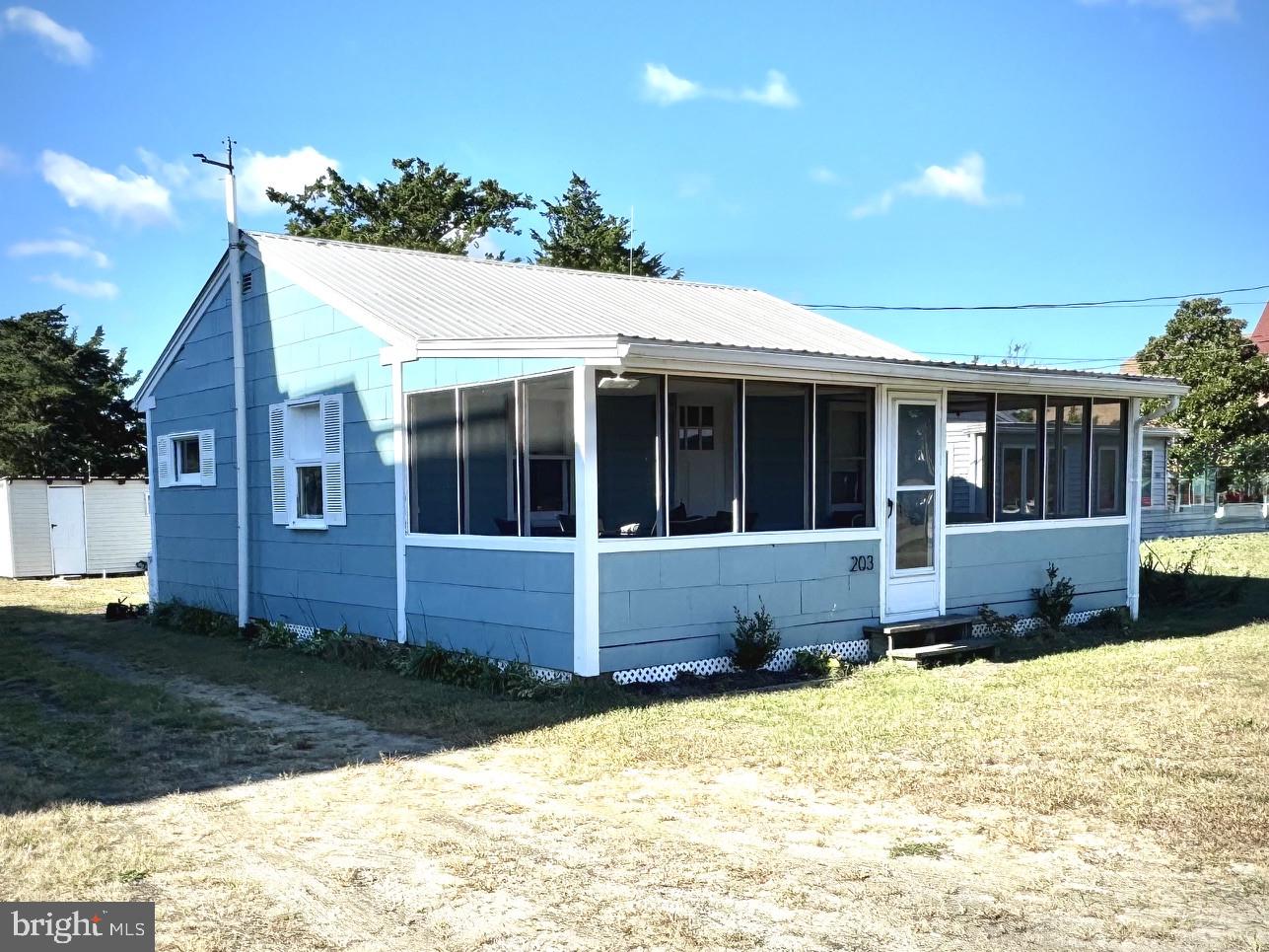 203 S Bay Shore Dr — photo