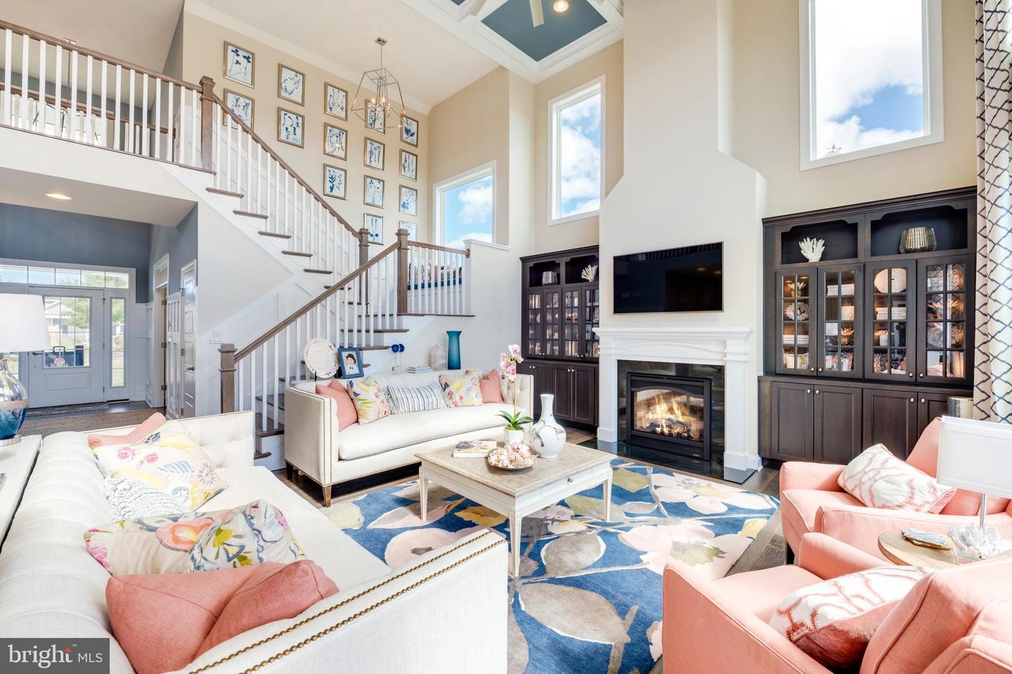 20378 Honeysuckle Dr — photo