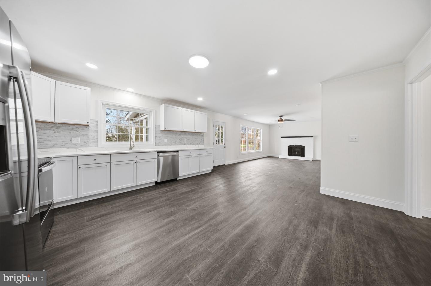 24208 Beaver Dam Dr — photo