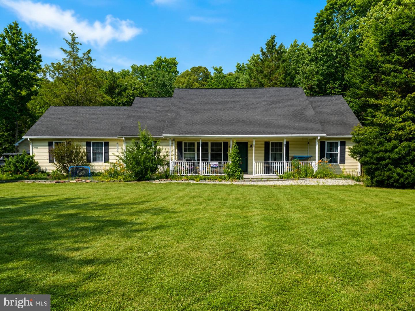 33121 Forest Knoll Dr — photo