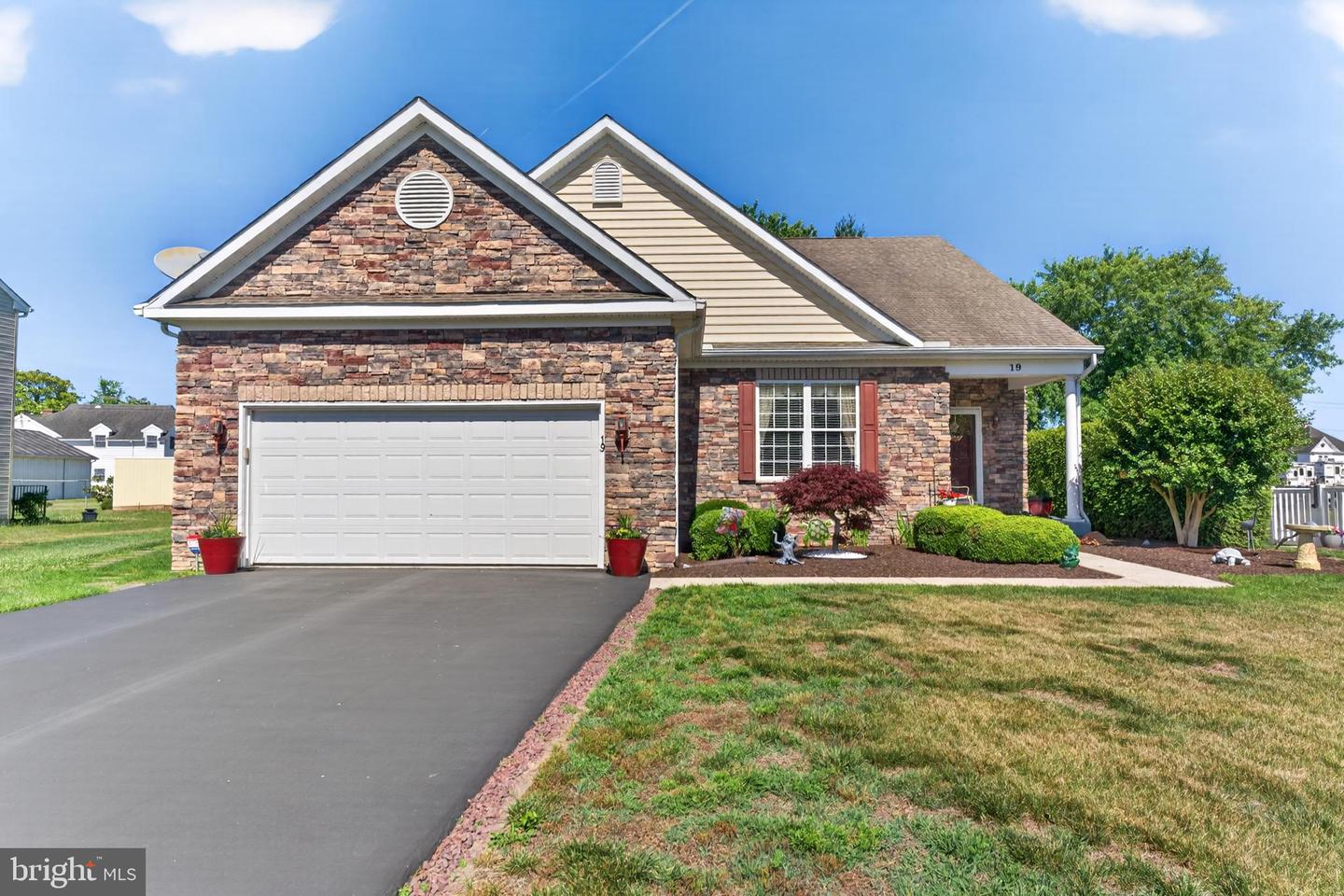 19 Waterford Ln — photo