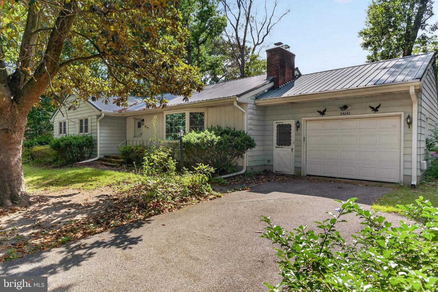 24242 Beaver Dam Dr — photo
