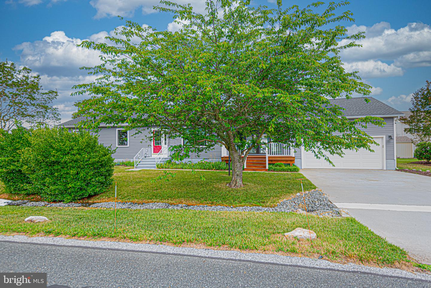 37606 River Run — photo