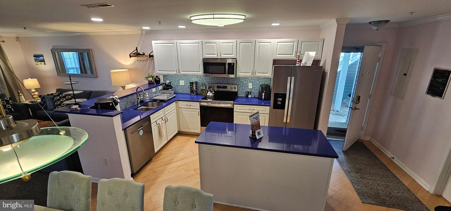 3300 Sanibel Cir #3301 — photo