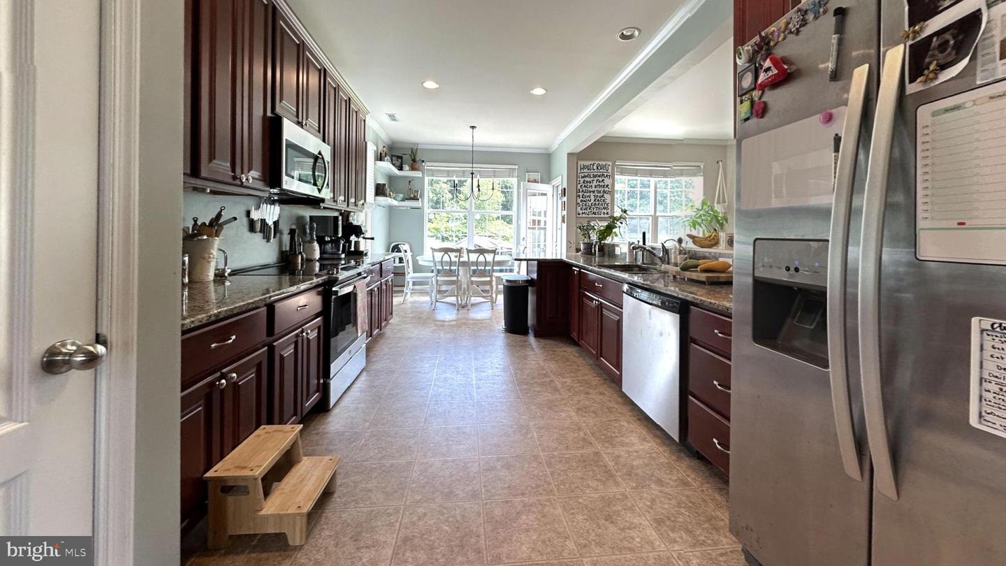 8168 Elm Tree Ct — photo