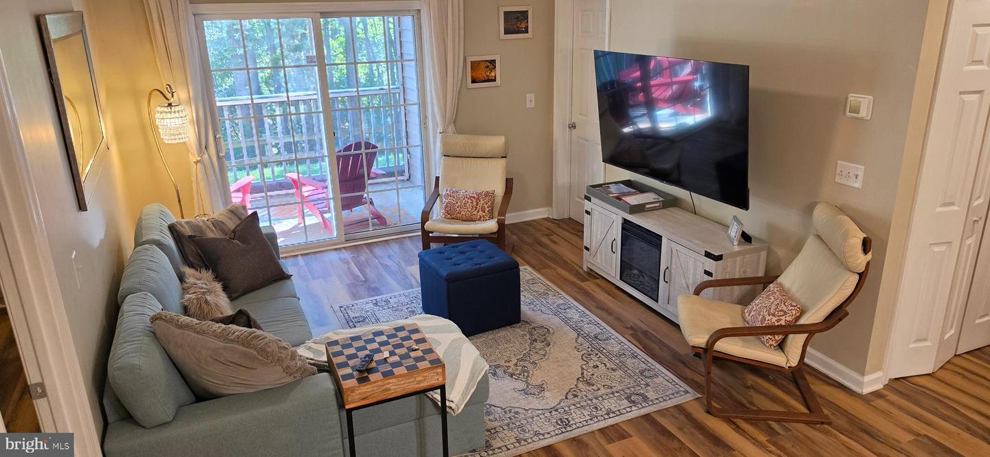 400 Cascade Ln #405 — photo