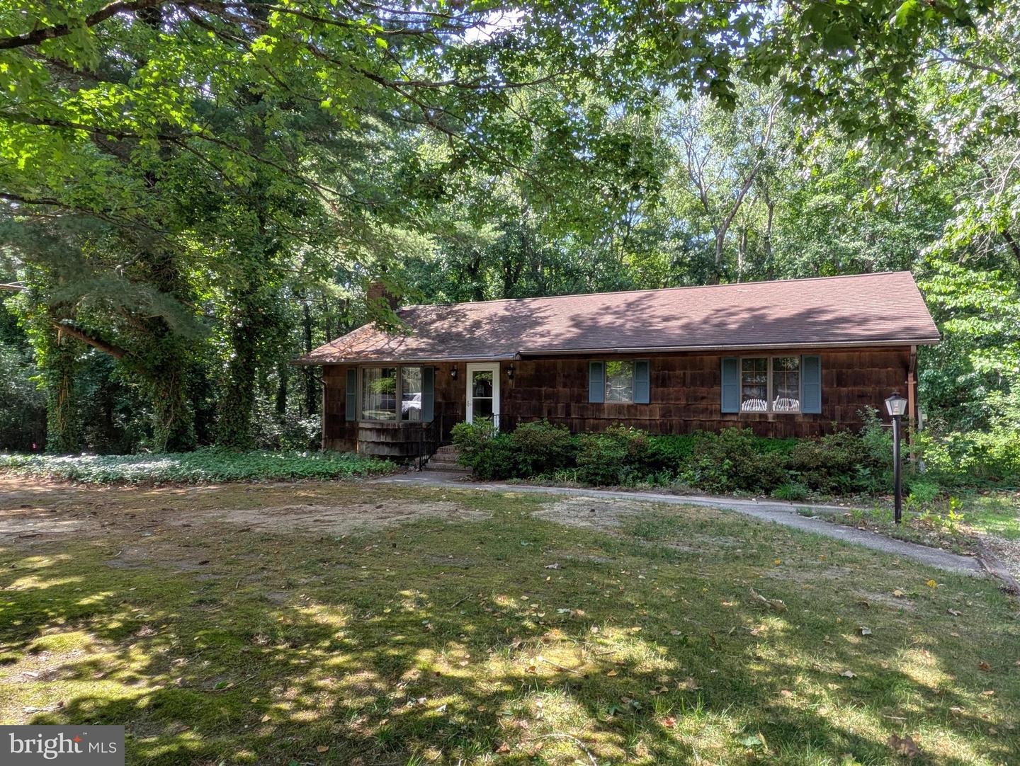 9683 Tharp Rd — photo