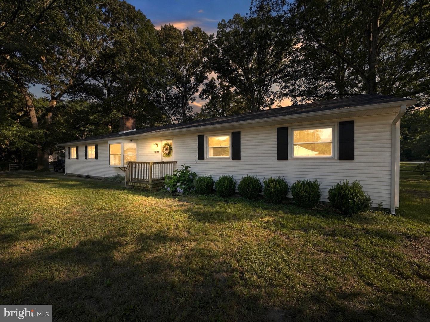 25320 John Dr — photo