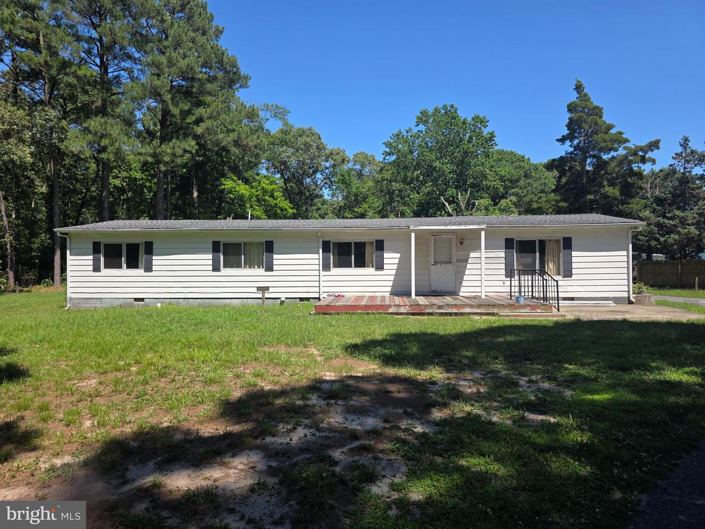 32924 Circle Dr — photo