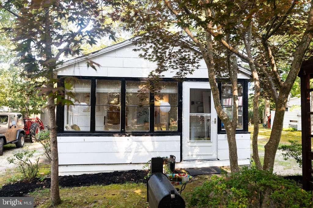 28467 Pocahontas Ave — photo