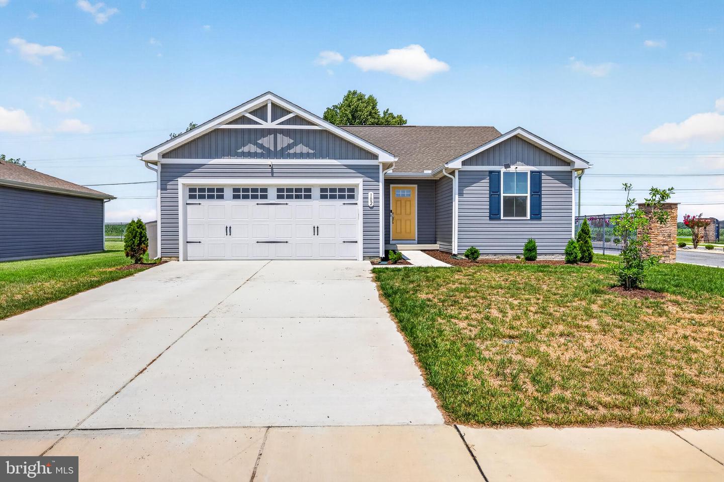 102 Pond View Ln — photo