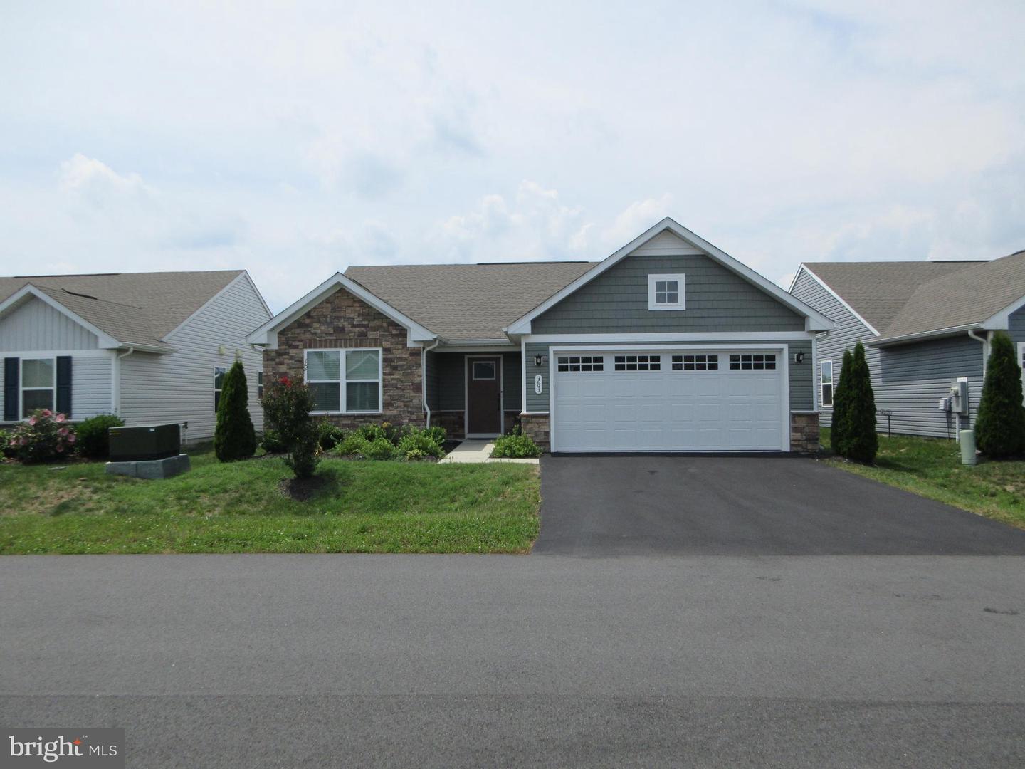 383 Windflower Dr — photo
