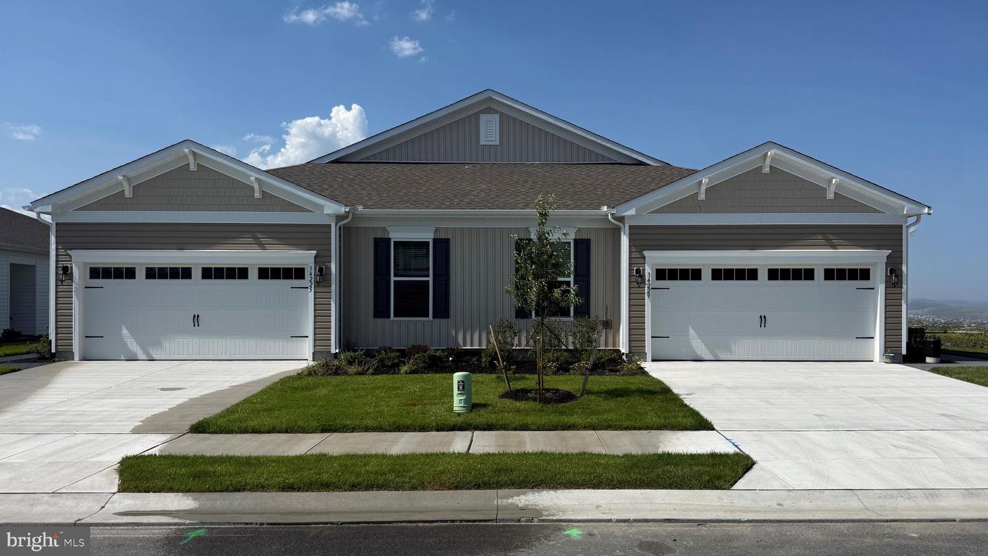 34236 Forest Acres Dr — photo