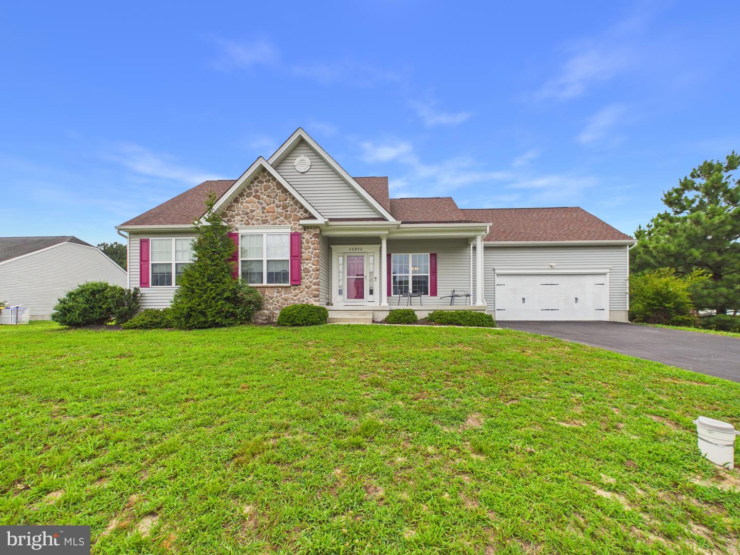 25952 Country Meadows Dr — photo