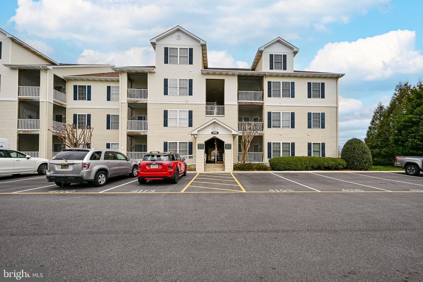 4100 Sandpiper Dr #4105 — photo