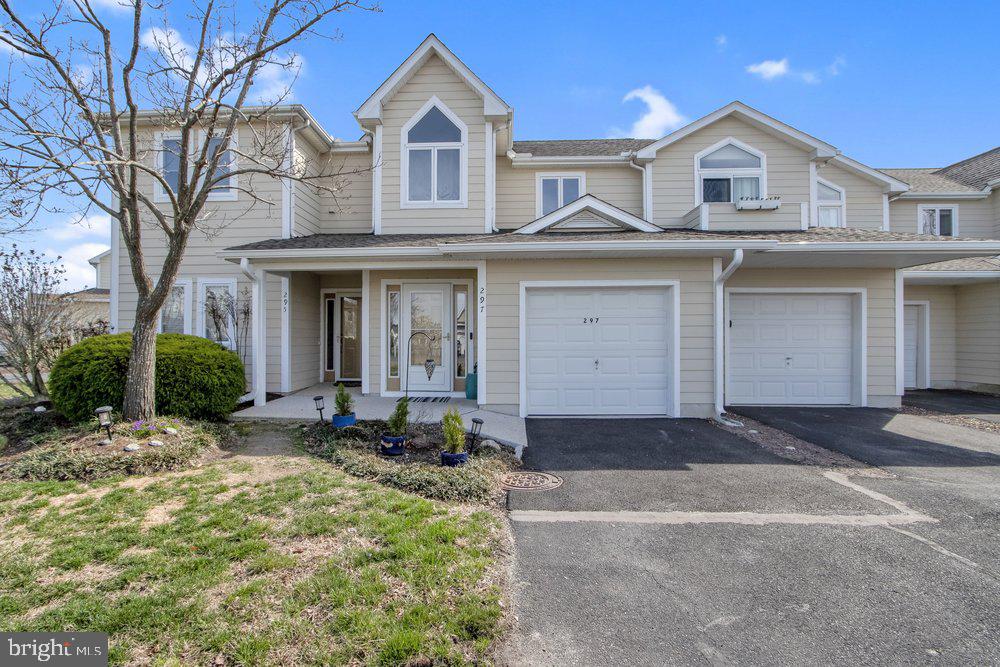 297 Lakeside Dr #71D — photo
