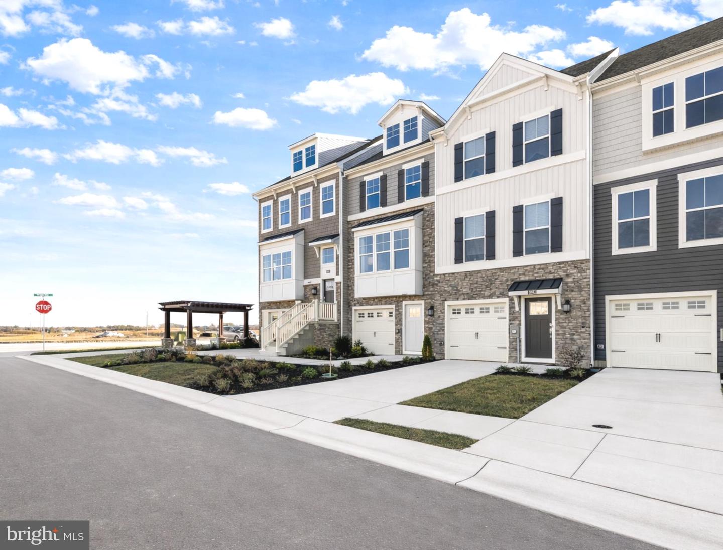 29491 Oxford Dr — photo
