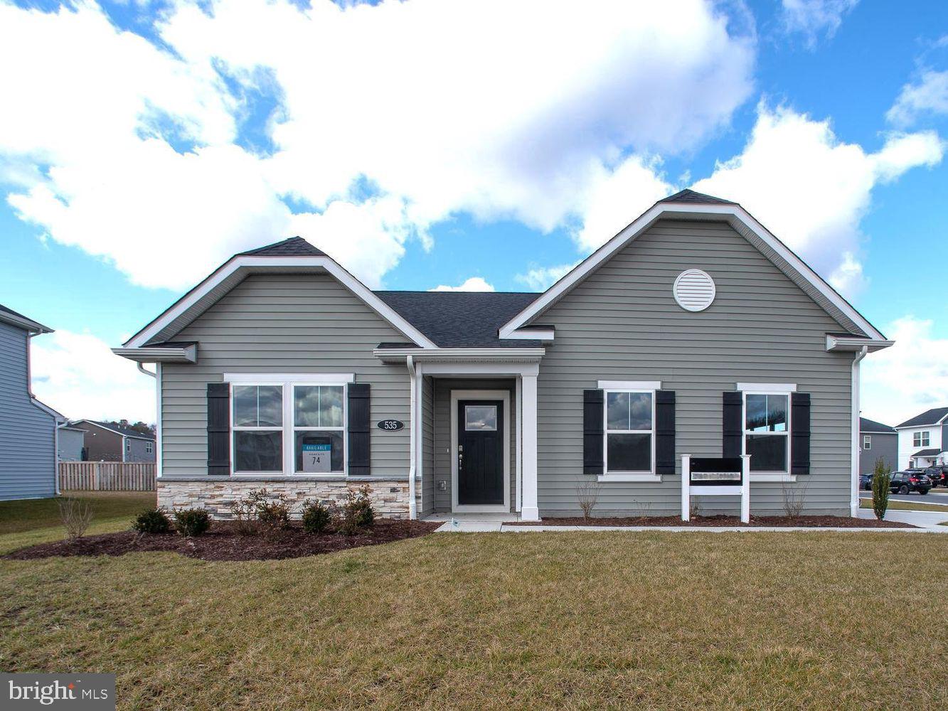 535 Hall Dr — photo