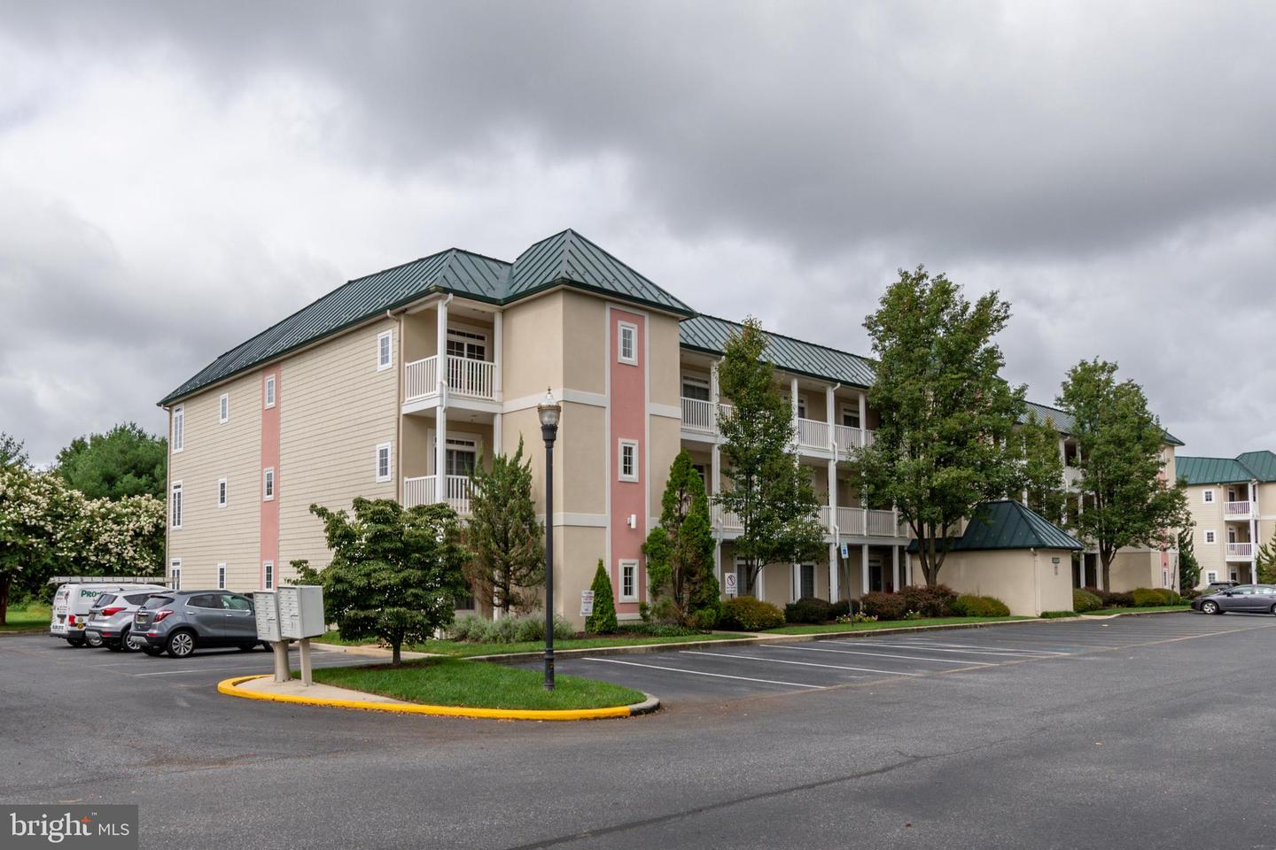 34341 Summerlyn Dr #311 — photo