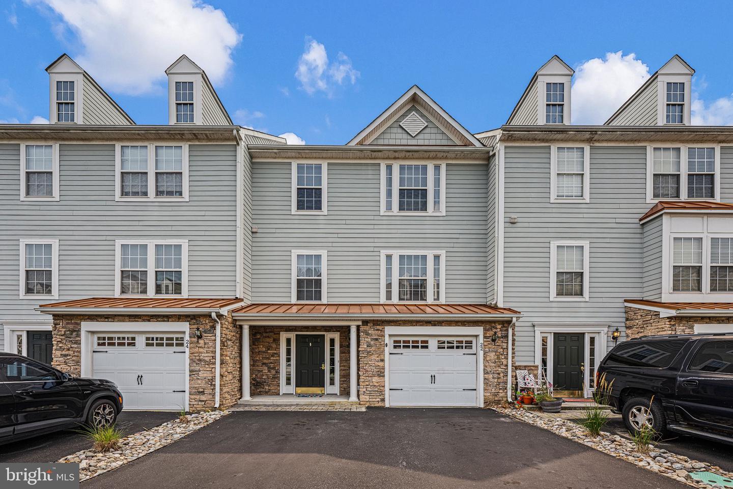 22 Pier Point Dr — photo