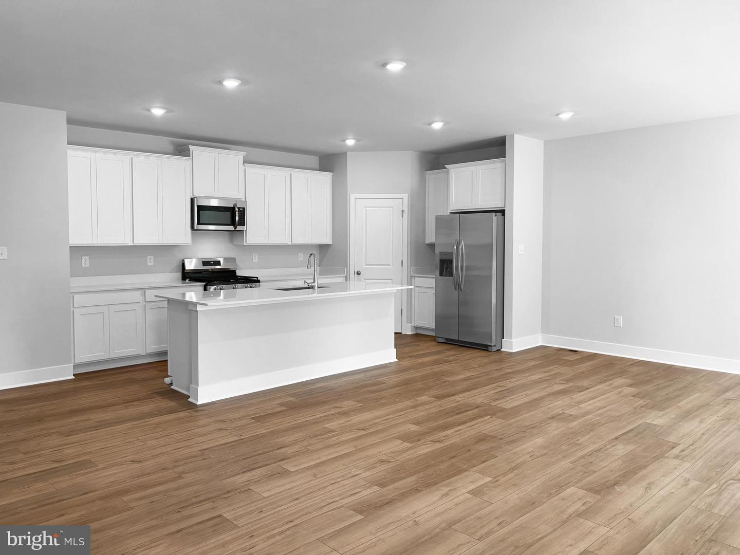 29737 Highbridge Way — photo