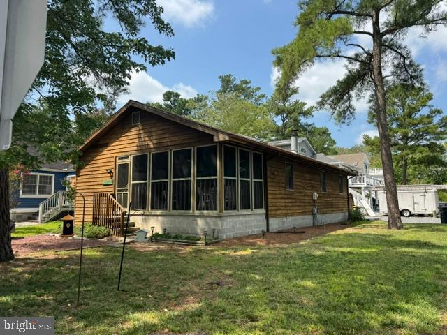649 Evans Ave — photo