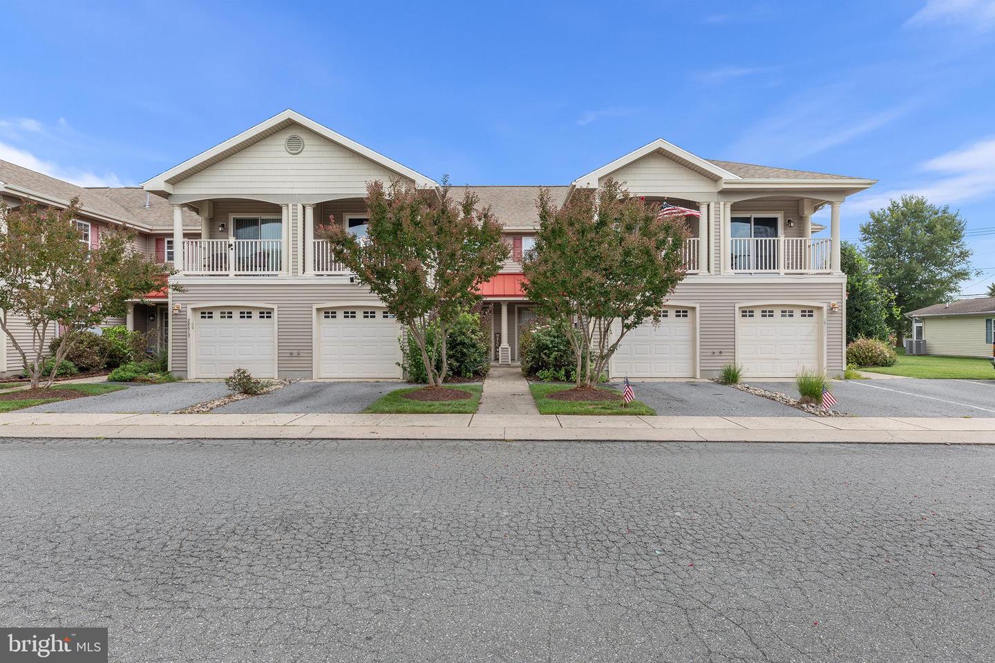 29615 Sawyer Loop — photo