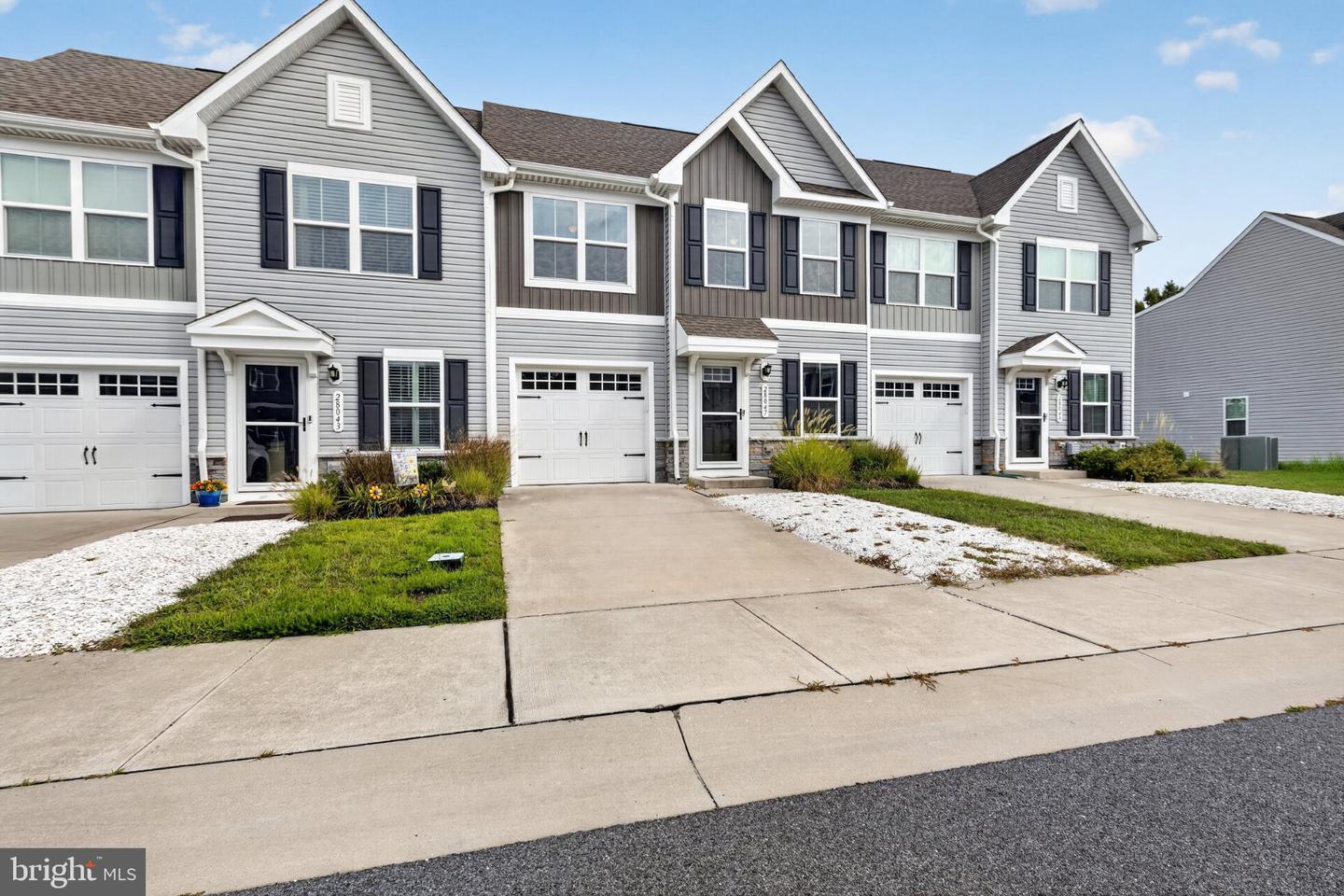 28047 Dew Drop Ln — photo
