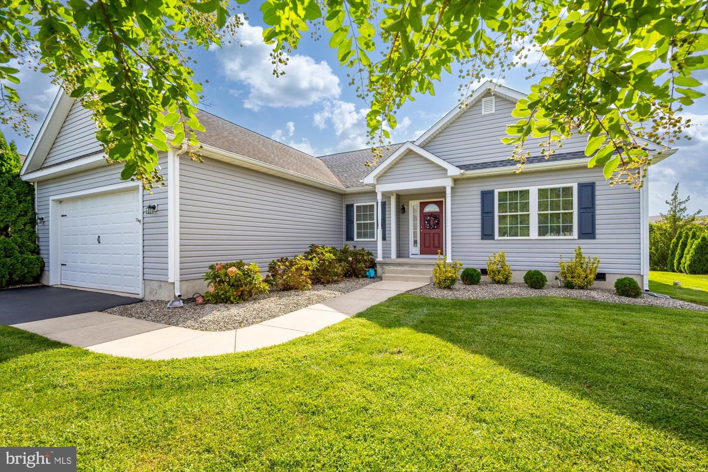 33280 Bayberry Ct — photo