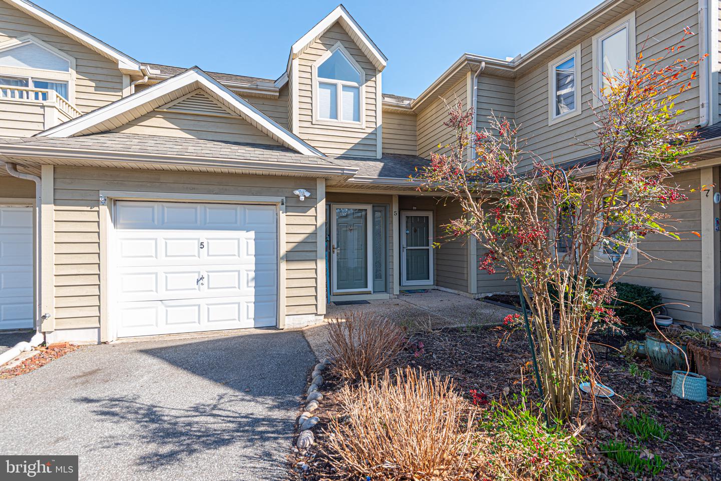 18565 Orton Cir #5 — photo
