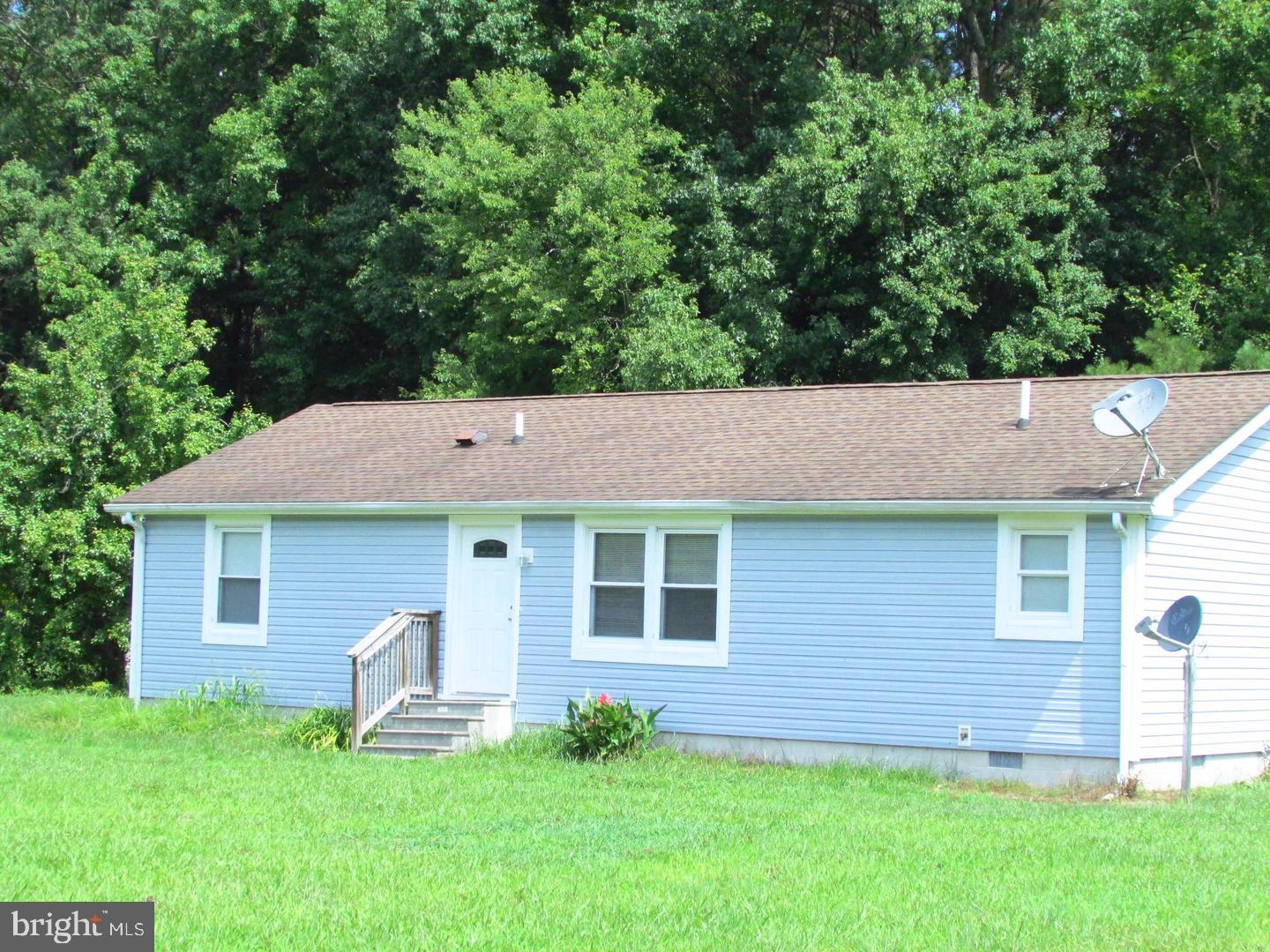 17555 Davis Rd — photo