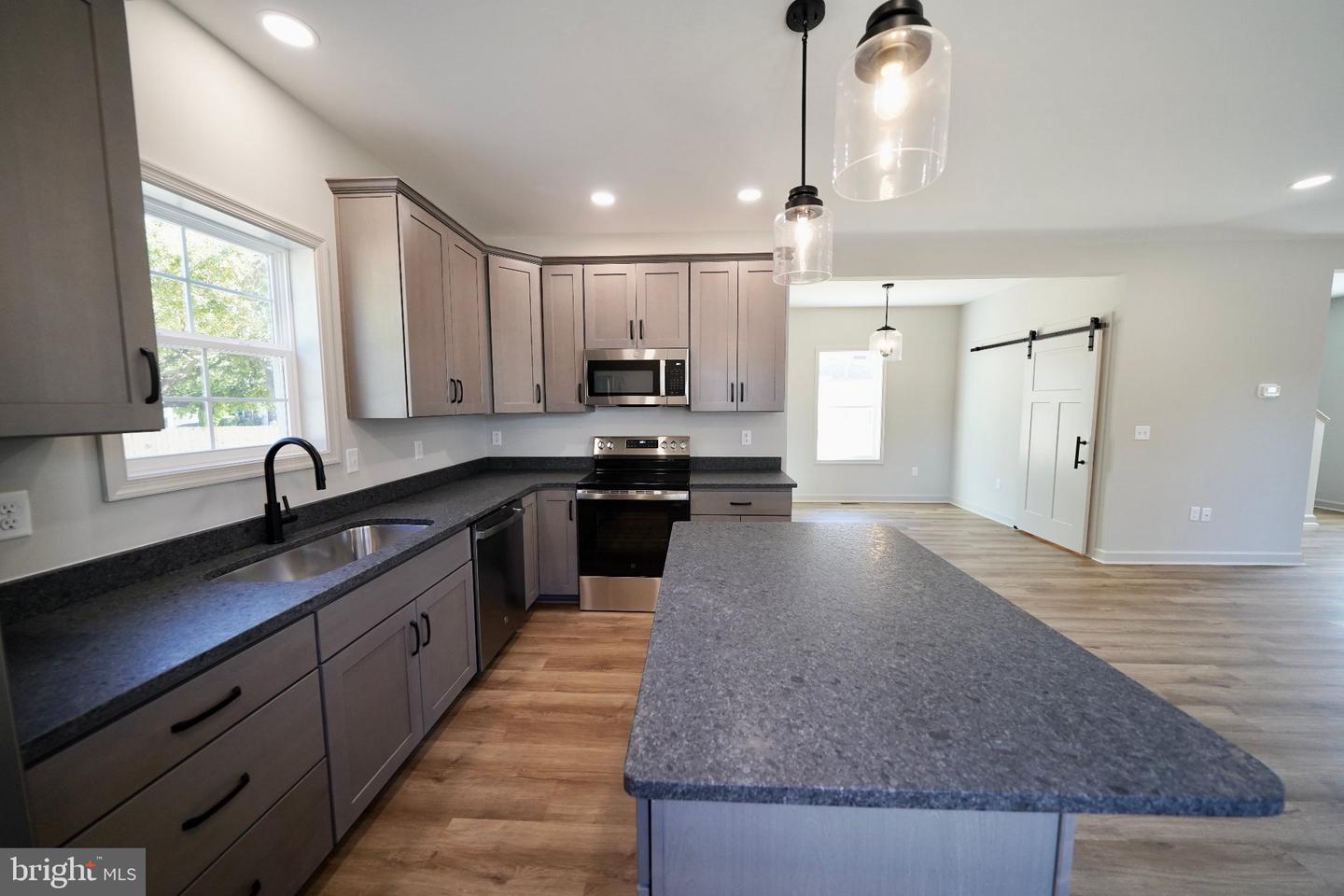 813 2nd St SE — photo