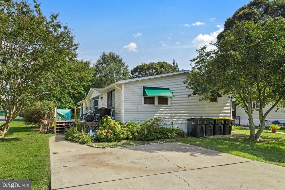 23297 Arundel Ct — photo