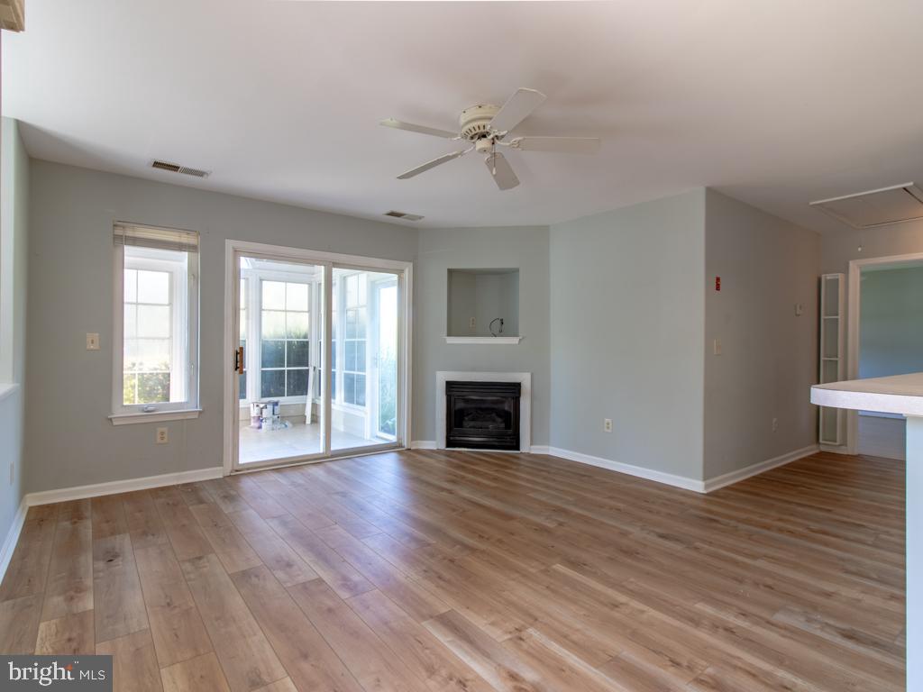 159 Lakeside Dr — photo