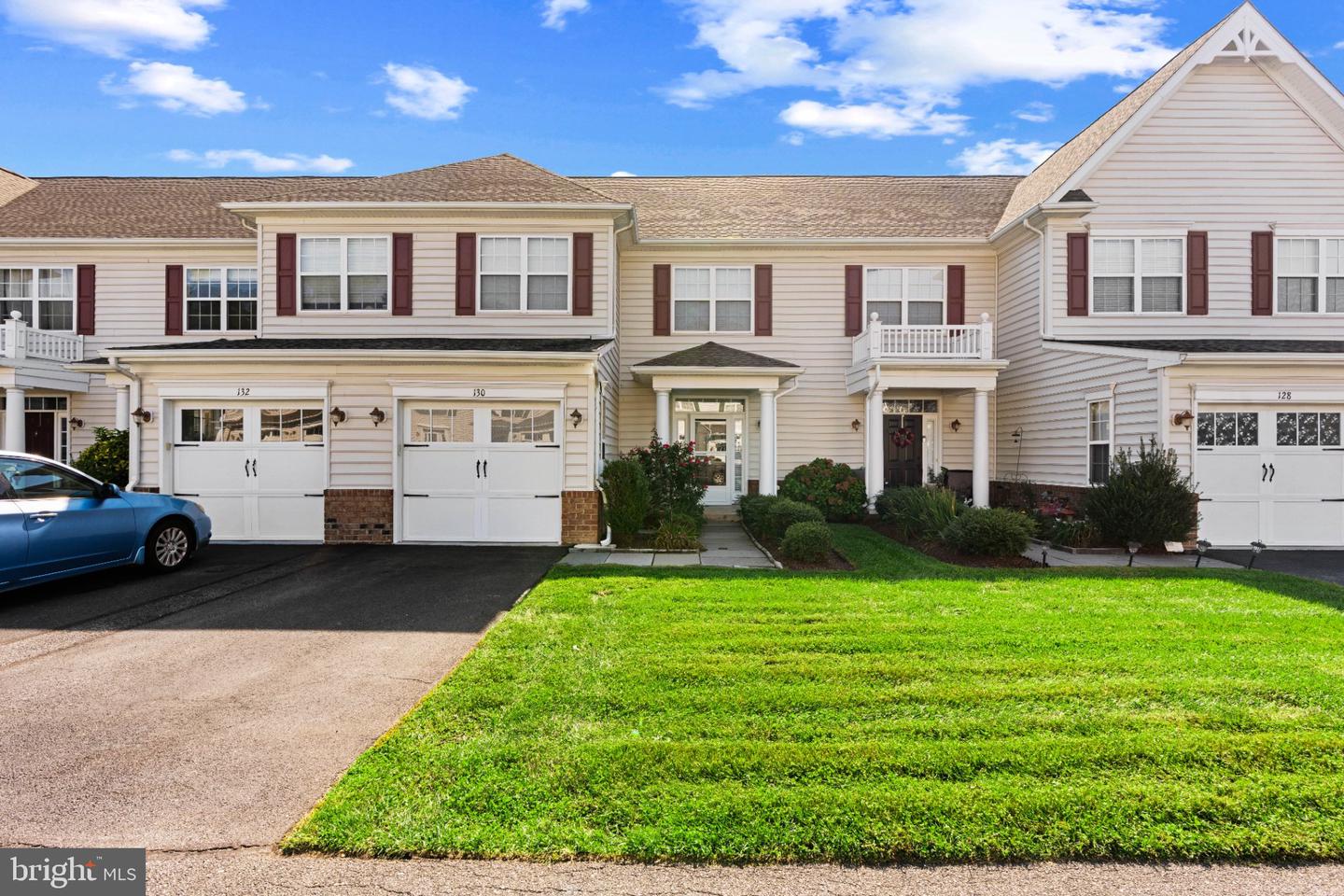 130 E Sandridge Ct — photo