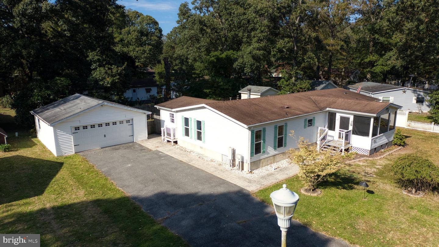 32907 Circle Dr — photo