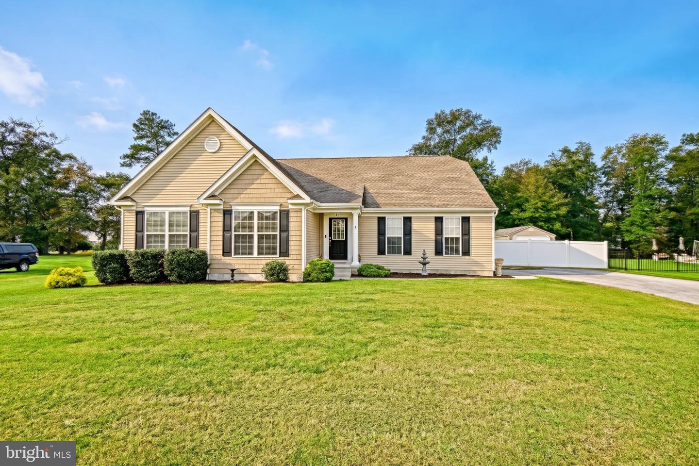 35 Beacon Cir — photo