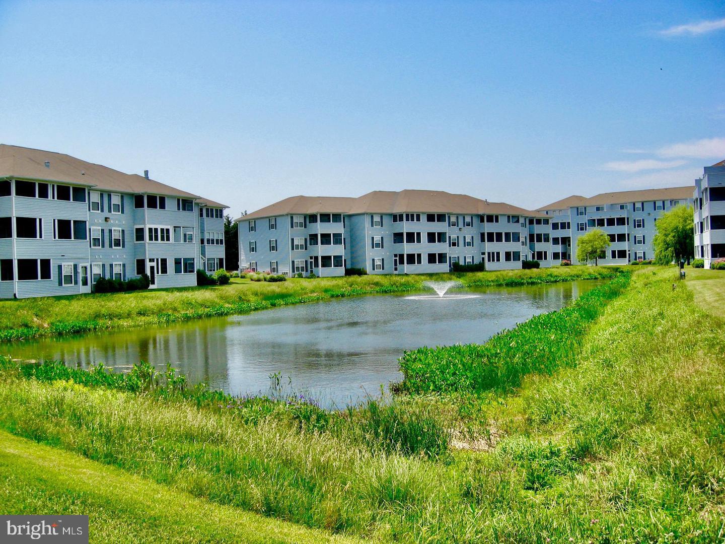 3600 Sanibel Cir #3602 — photo